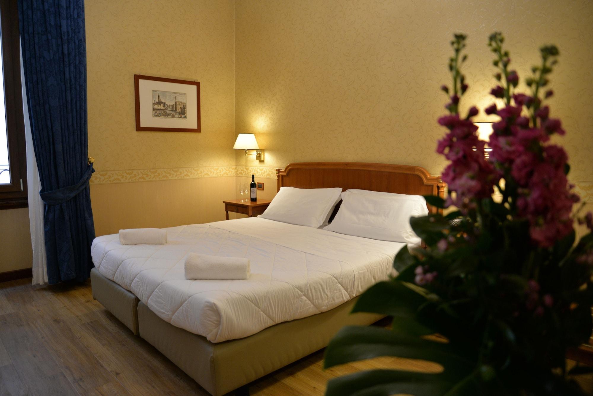Strozzi Palace Florencia